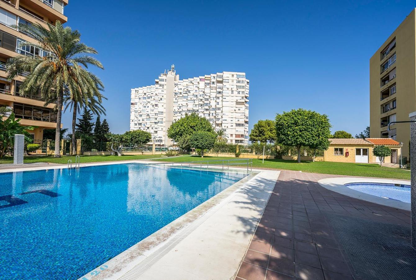 Apto 1 Dormt En Urb. La Colina Torremolinos Exterior photo